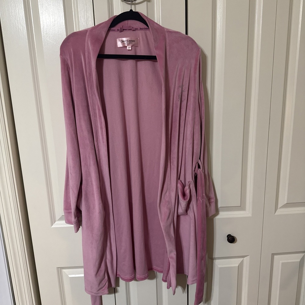 Vintage Y2K Juicy Couture Pink Velour Robe Size S/M Rhinestone Logo